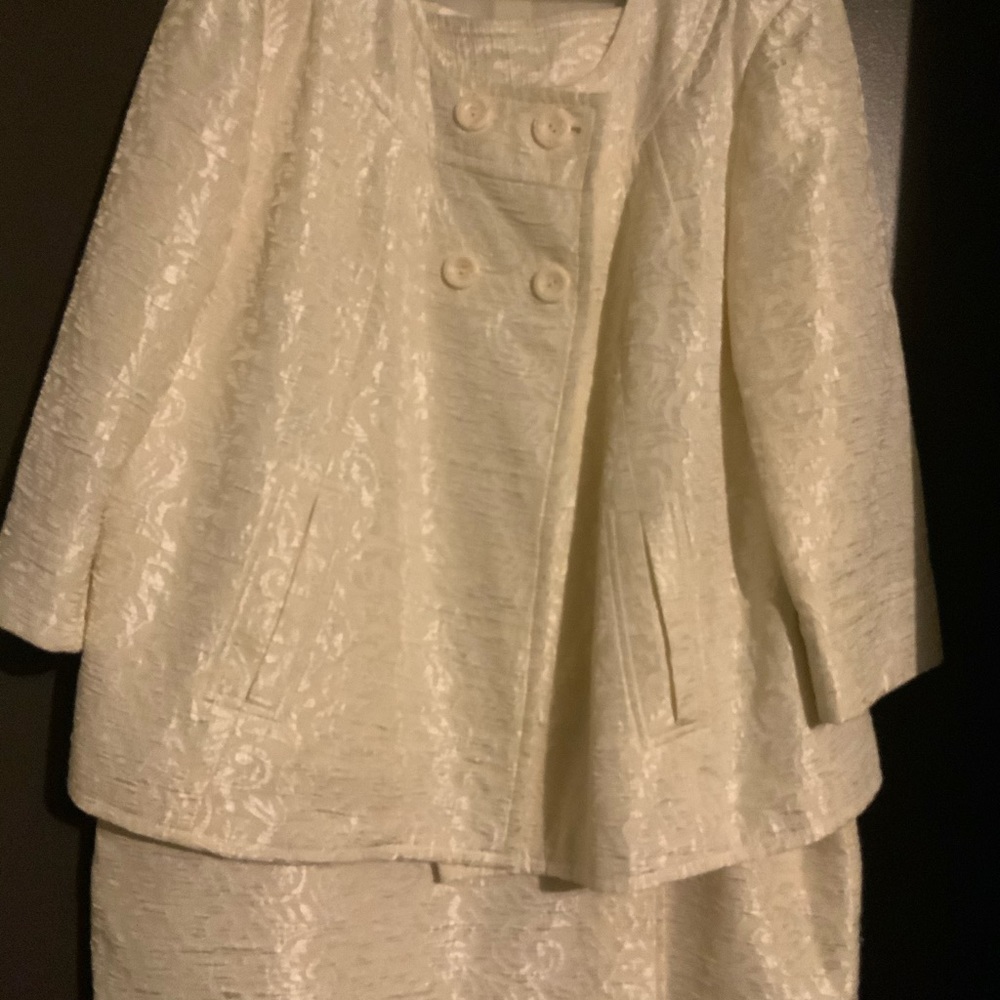 Women’s two-piece suit